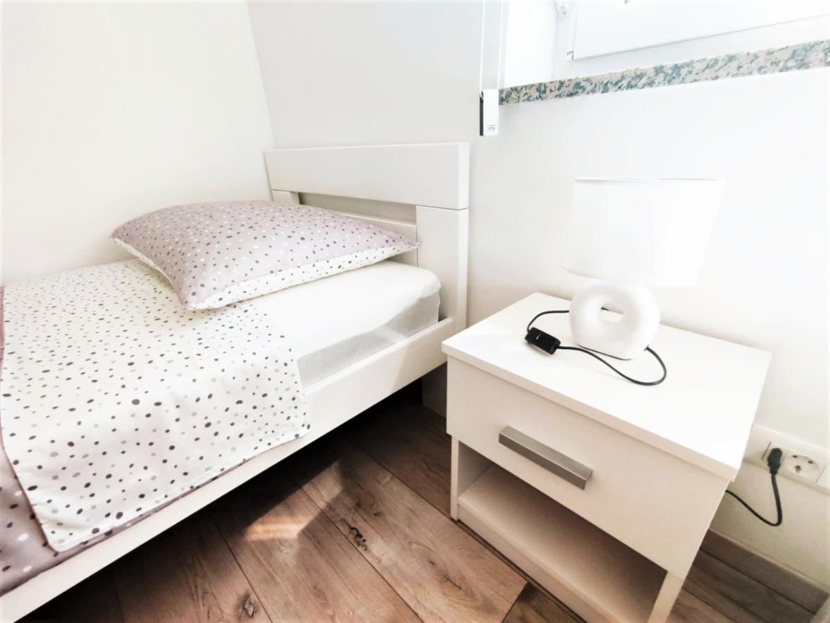 Apartman Dori Pula Exterior foto