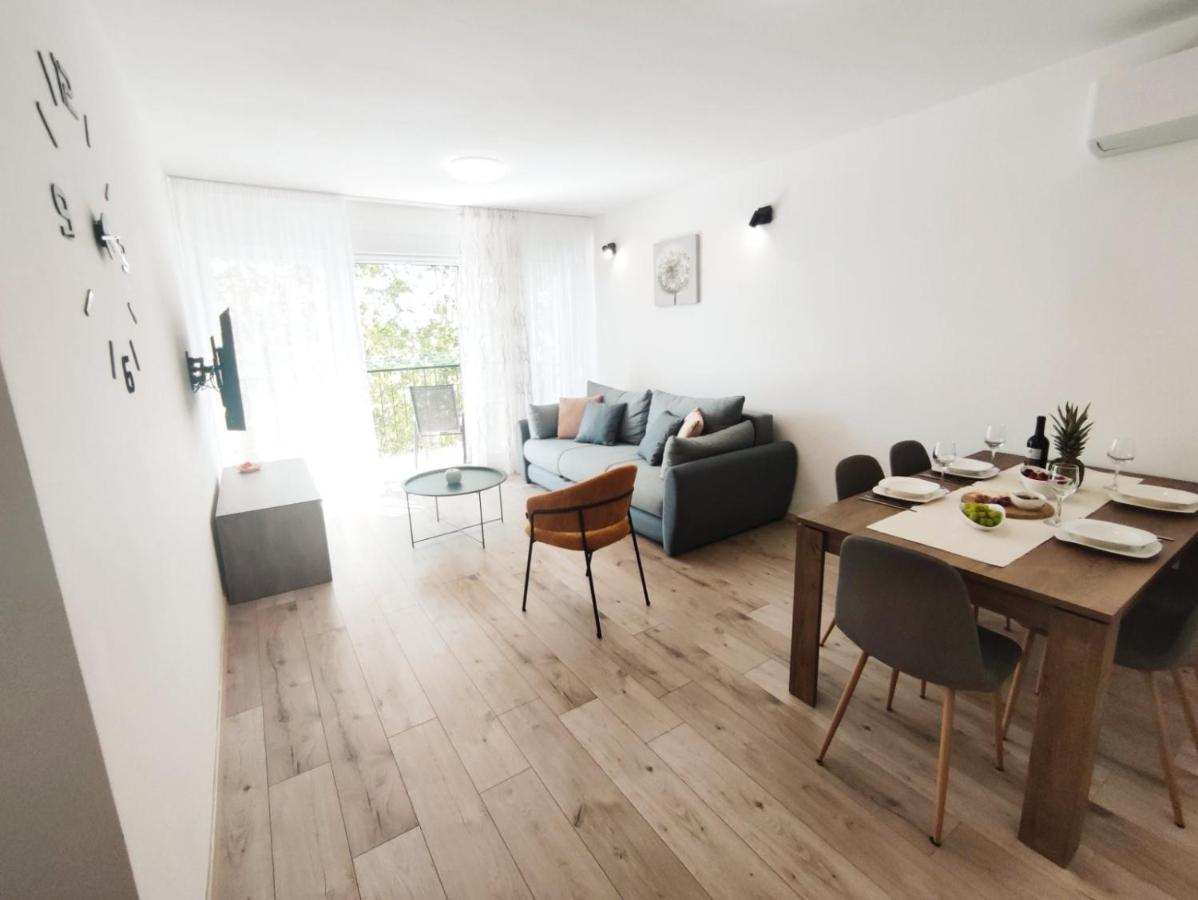 Apartman Dori Pula Exterior foto